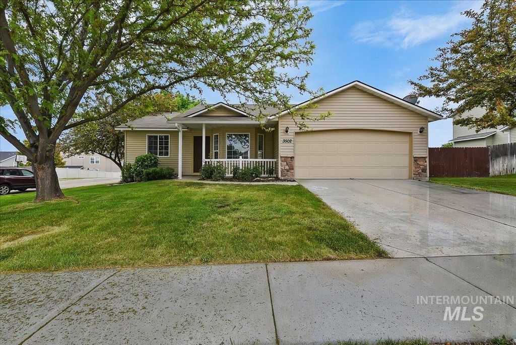 Photo of 3502 S Twin Springs Way, Nampa, ID 83686 (MLS # 98986524)