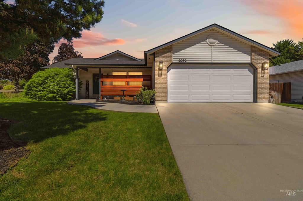 Photo of 2080 S Crimson Rose Way, Boise, ID 83709 (MLS # 98985254)