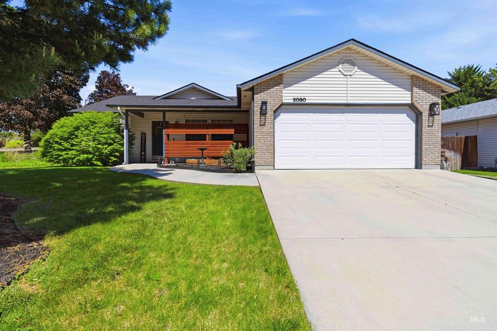 Photo of 2080 S Crimson Rose Way, Boise, ID 83709 (MLS # 98985254)