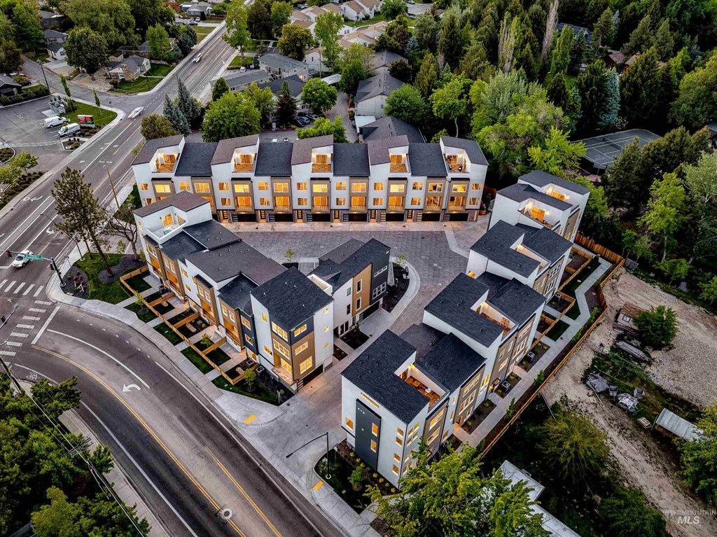 Photo of 112 E Pennsylvania St, Boise, ID 83706 (MLS # 99005158)