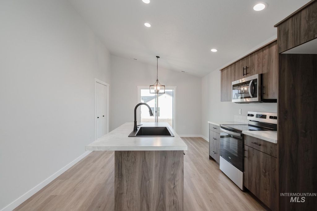 Photo of 7095 E Shields Dr, Nampa, ID 83687 (MLS # 98978565)