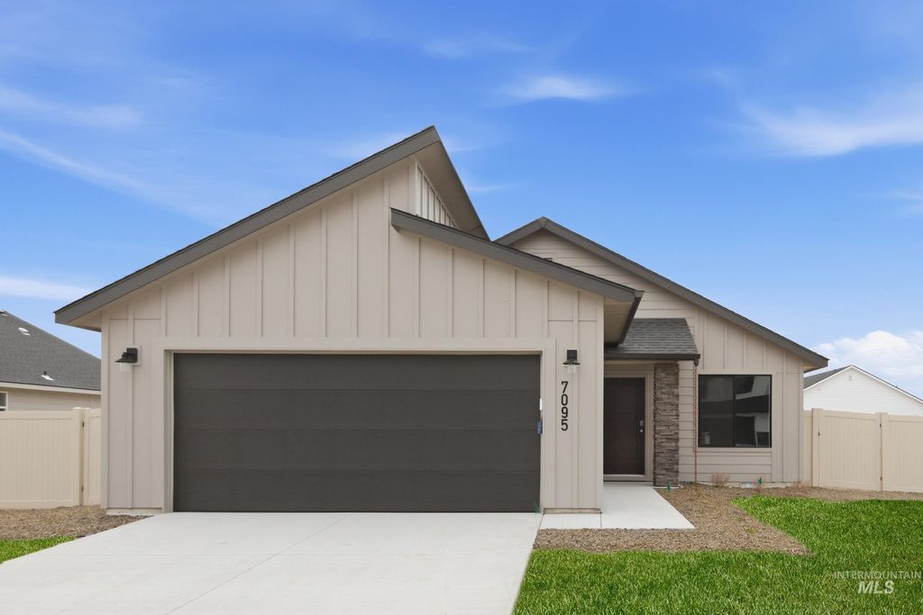 Photo of 7095 E Shields Dr, Nampa, ID 83687 (MLS # 98978565)