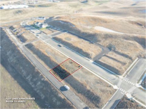Photo of 1118 Edington Ave (Lot 3, Block 3), Moscow, ID 83843 (MLS # 98934405)