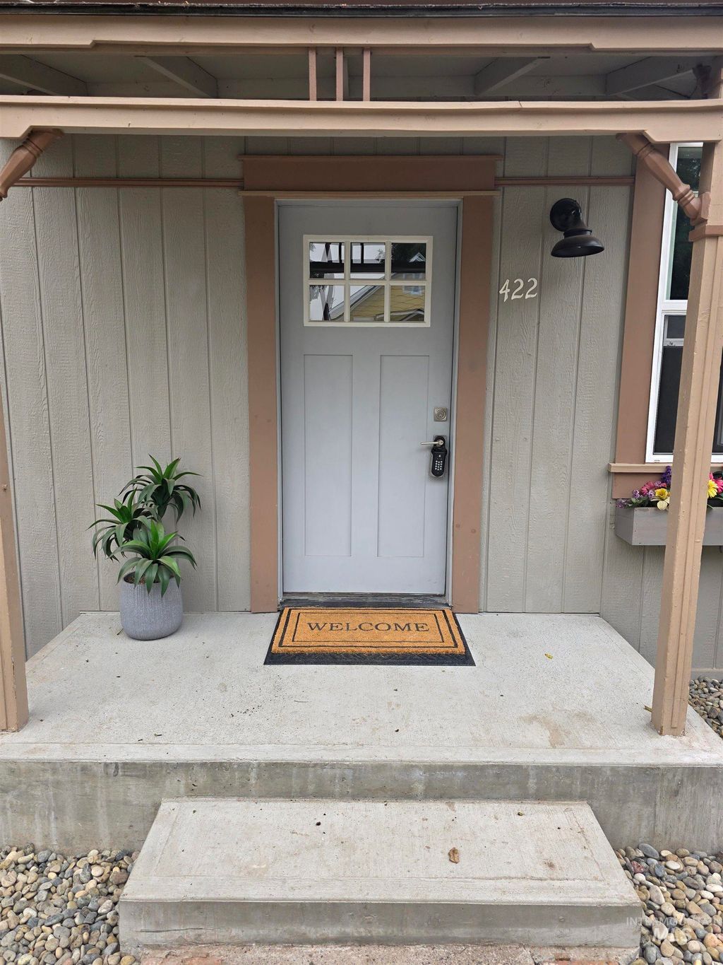 Photo of 422 15th St, Lewiston, ID 83501 (MLS # 98957647)