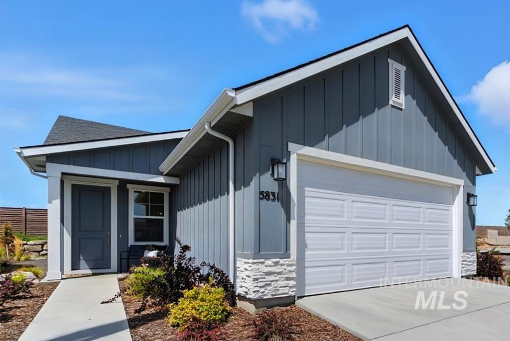 Photo of 5868 N Static Line Ave, Meridian, ID 83646 (MLS # 98982055)