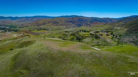 Photo of Parcel B Old Highway 55, Horseshoe Bend, ID 83629 (MLS # 98957175)