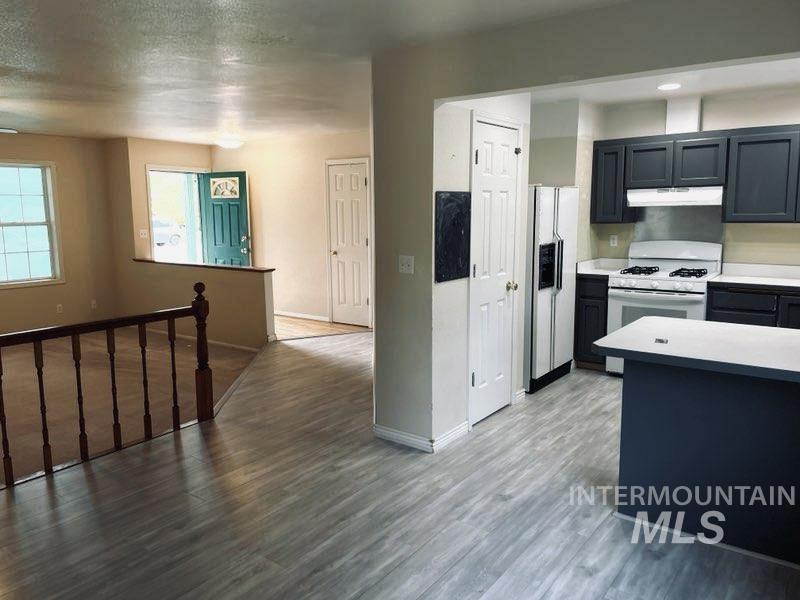 Weiser, Idaho 83672, United States, 3 Bedrooms Bedrooms, ,2 BathroomsBathrooms,Residential,Pending,34807