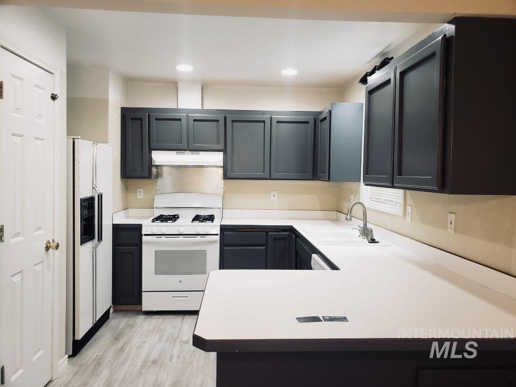 Weiser, Idaho 83672, United States, 3 Bedrooms Bedrooms, ,2 BathroomsBathrooms,Residential,Pending,34807