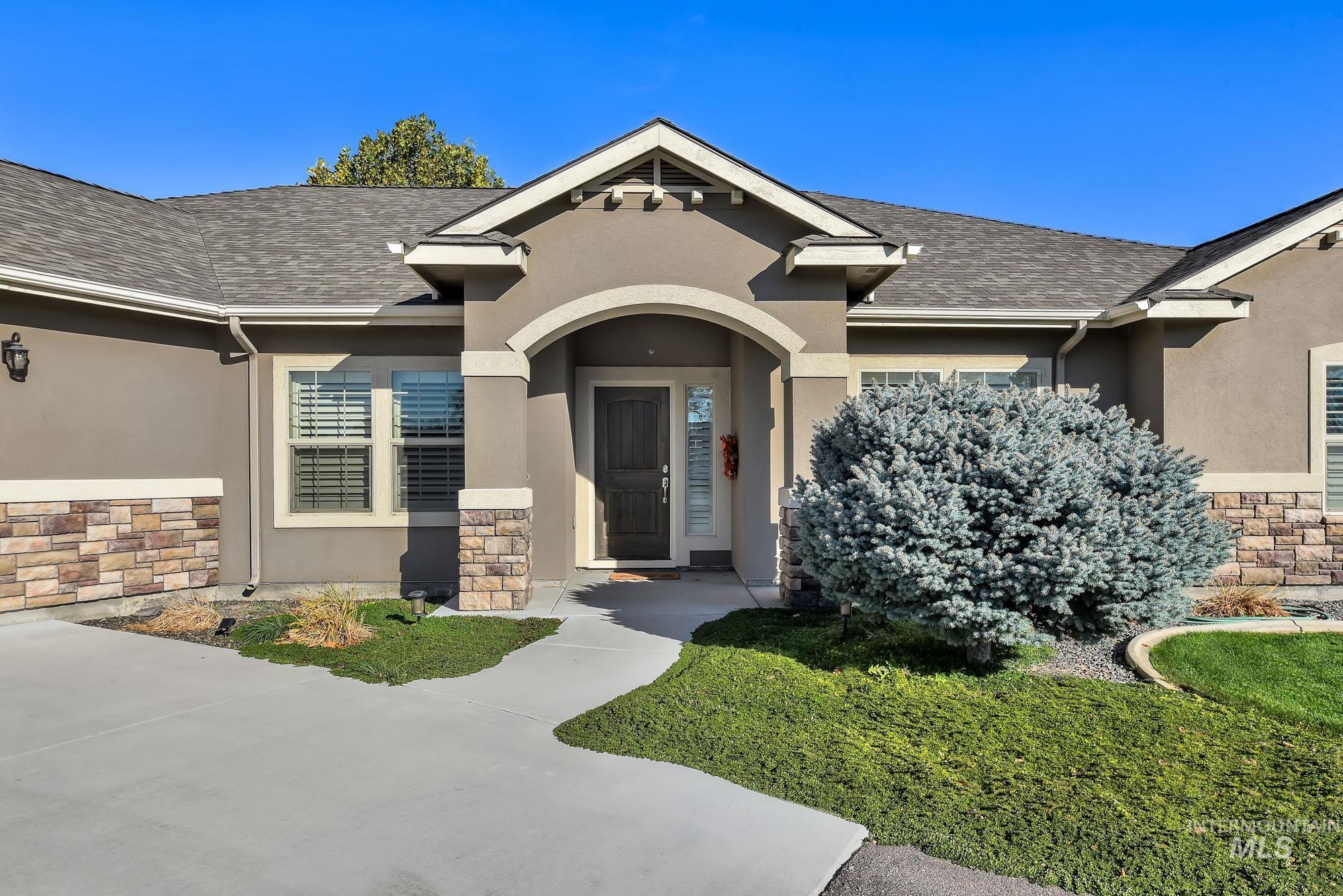 12220 Apple Rose Way