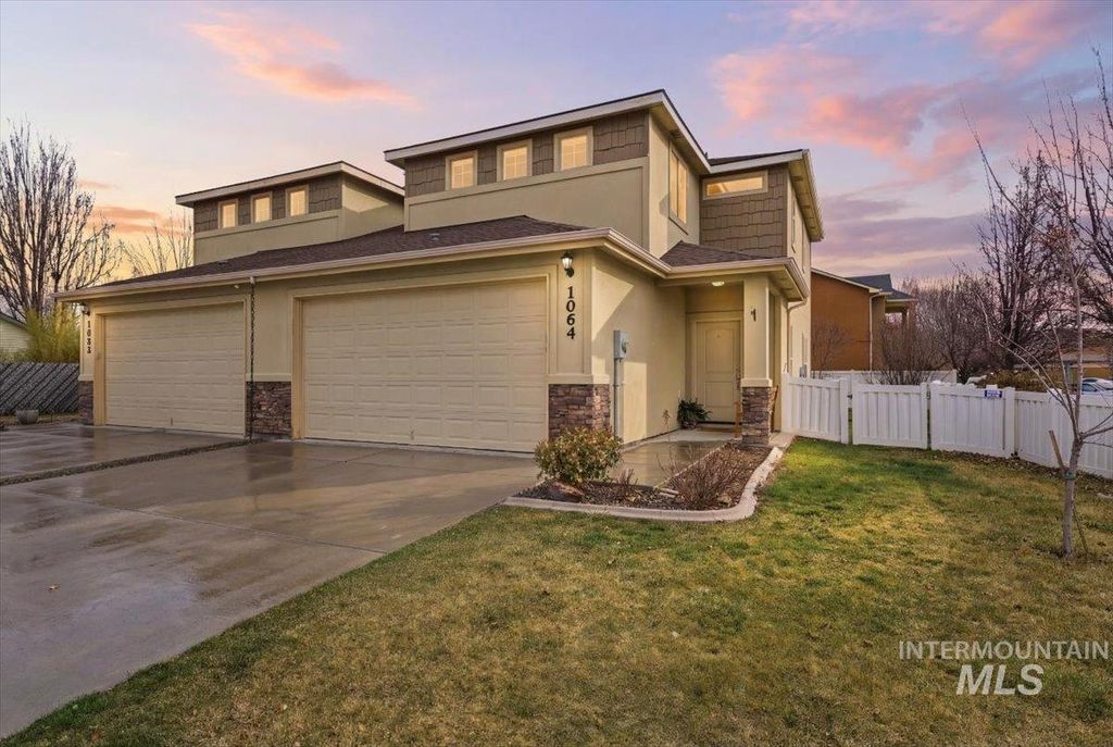 Photo of 1064 N Lightning Pl, Meridian, ID 83642 (MLS # 98977897)