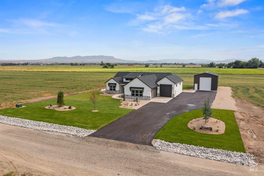 Photo of 3996 Eleanor Ln, Emmett, ID 83617 (MLS # 98967992)