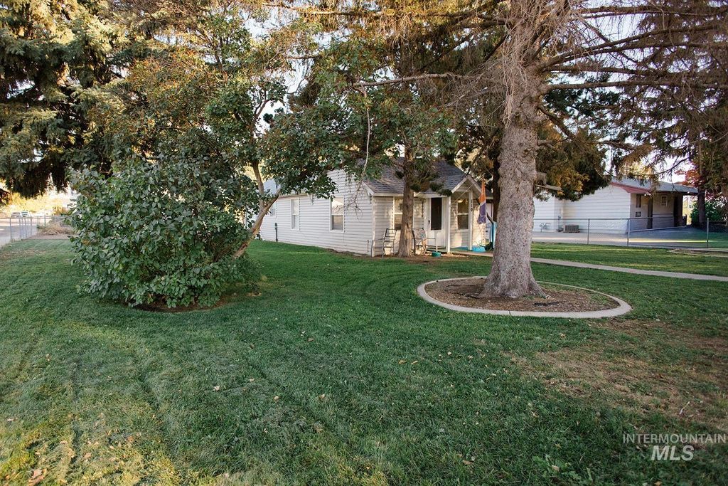 Photo of 110 S 11th East, Mountain Home, ID 83647 (MLS # 98969418)