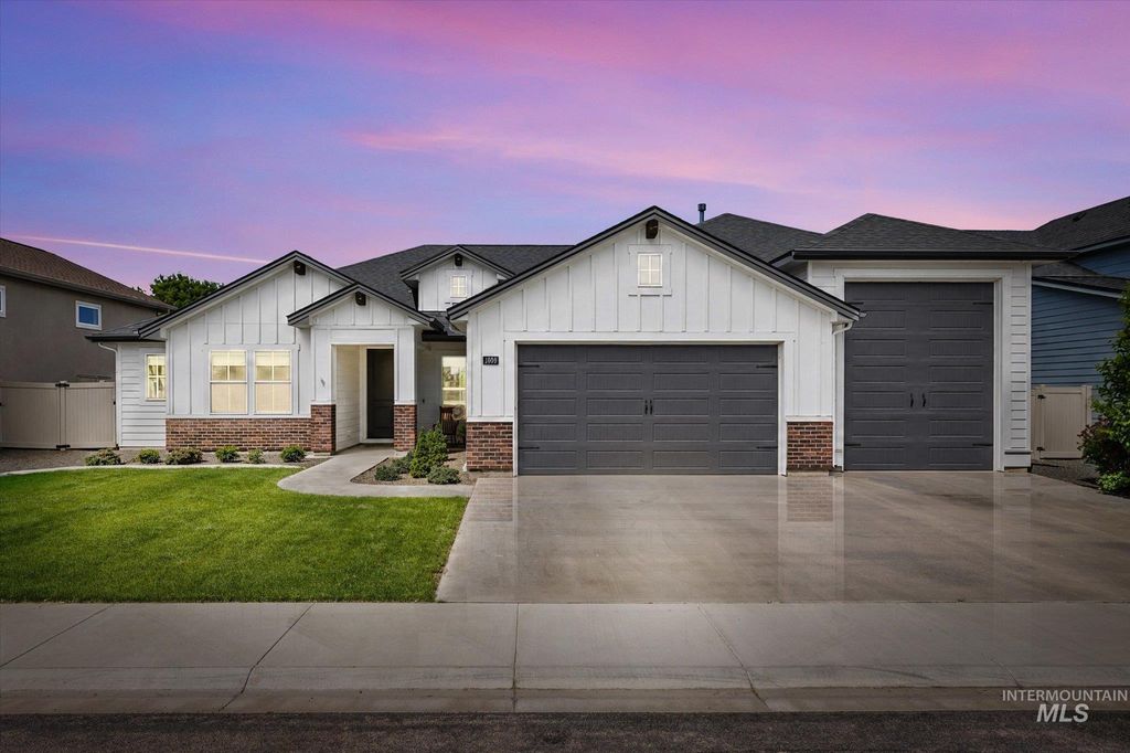 Photo of 1869 N Rockdale Ave, Kuna, ID 83642 (MLS # 98986105)