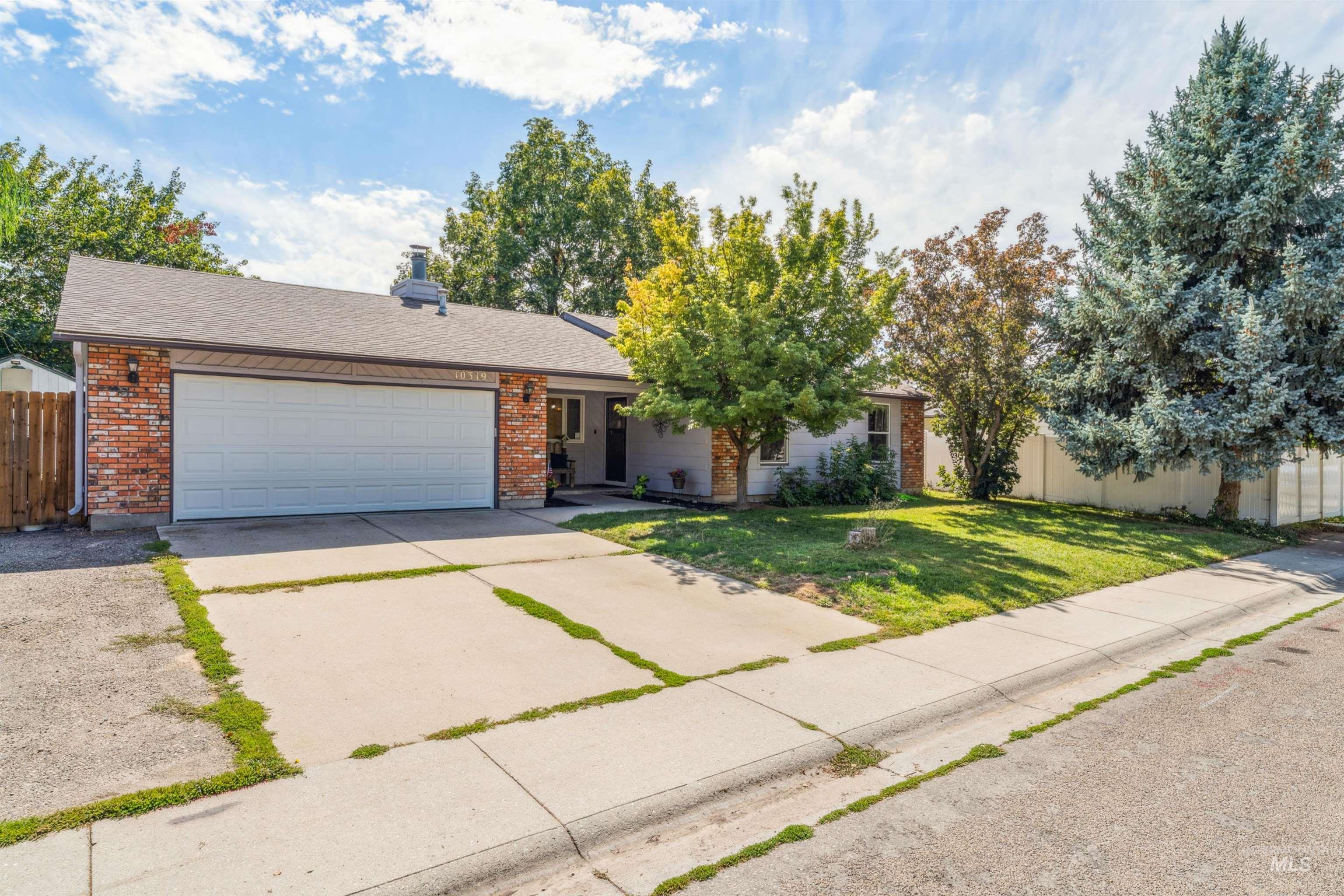 10319 W Ardyce Street