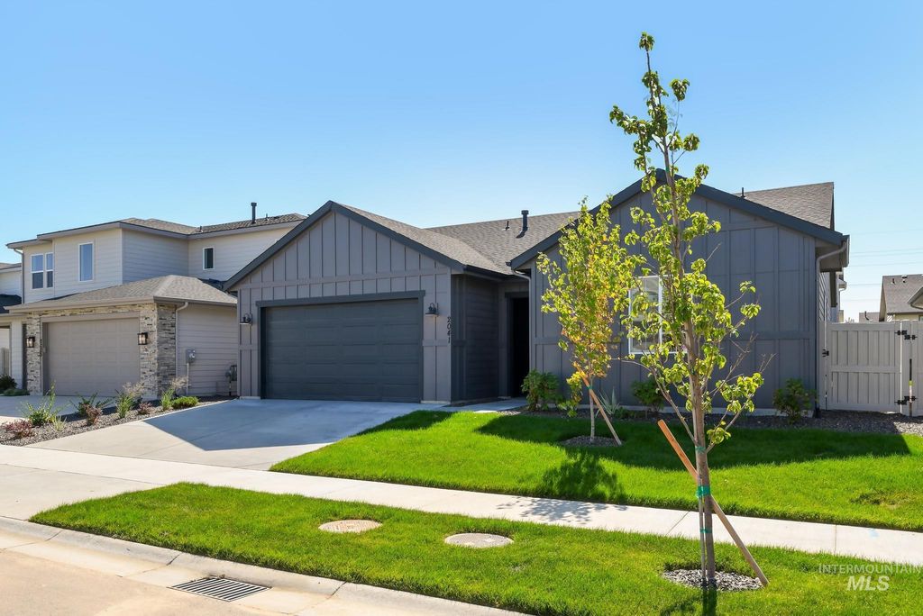 Photo of 2041 W Gelding St, Middleton, ID 83644 (MLS # 98965459)