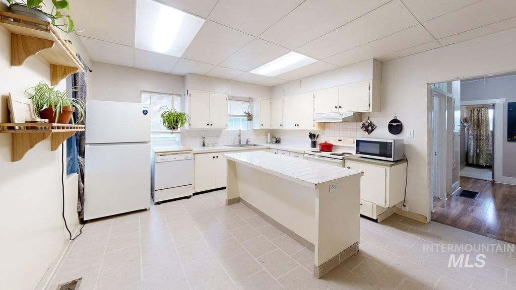 Photo of 607 Burns Street, Clarkston, WA 99403 (MLS # 98982550)