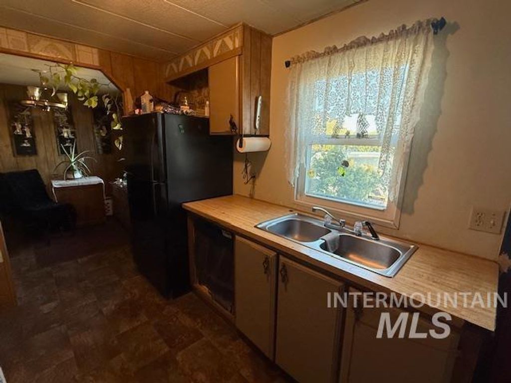 Photo of 23 E 5th Ave, Glenns Ferry, ID 83623 (MLS # 98964057)