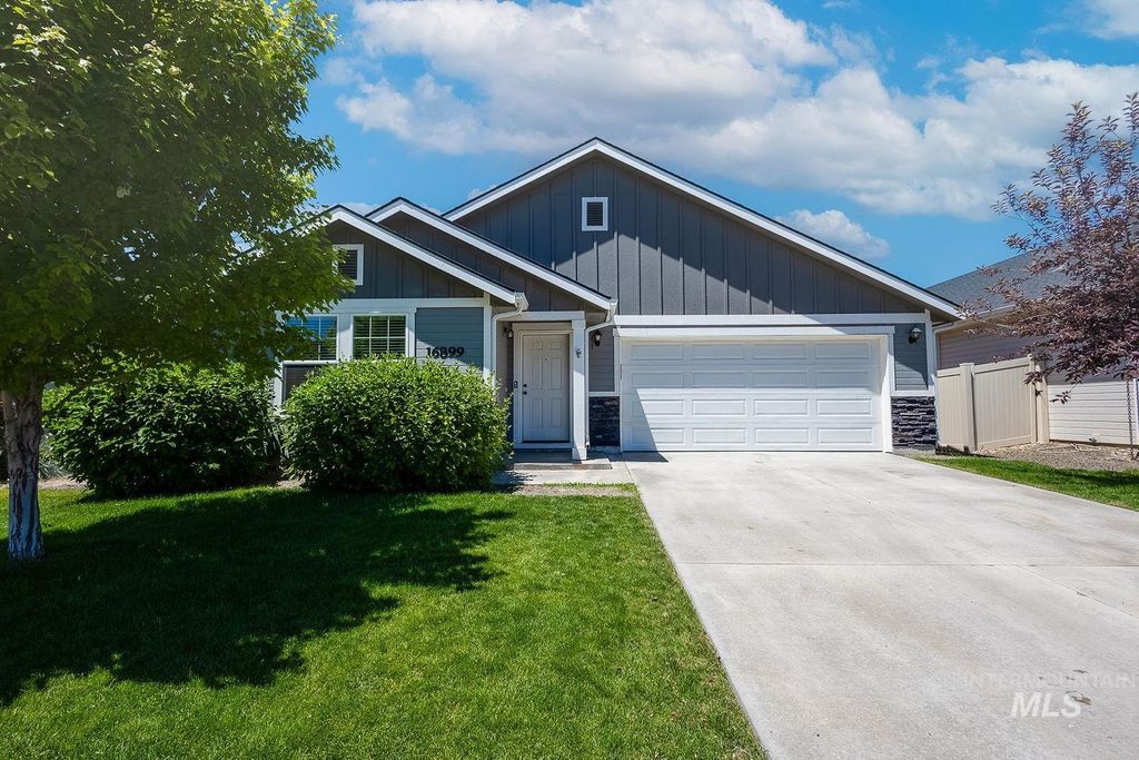 Photo of 16899 N Cornwallis Way, Nampa, ID 83687 (MLS # 98989630)