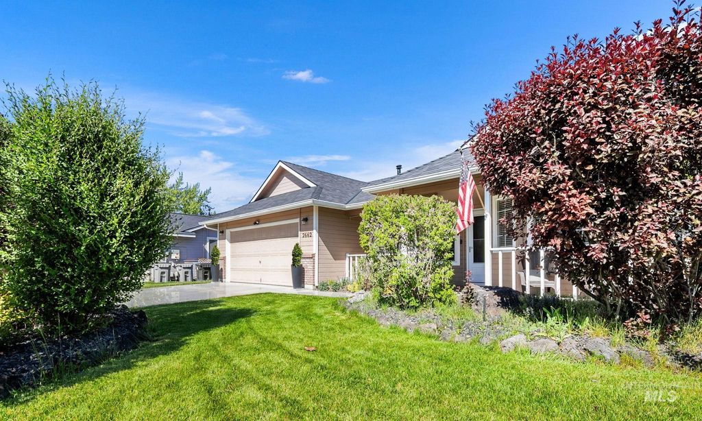 Photo of 2662 N Maywood Pl, Boise, ID 83704 (MLS # 98985484)