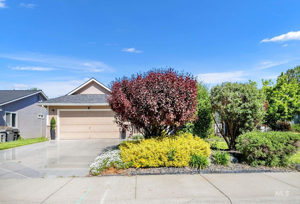 Photo of 2662 N Maywood Pl, Boise, ID 83704 (MLS # 98985484)