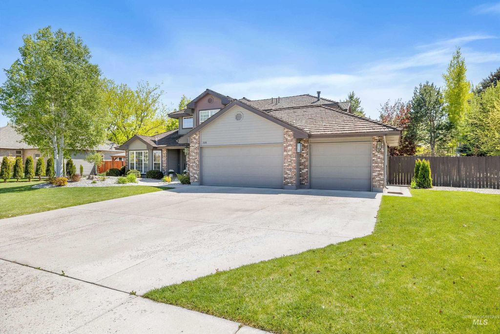 Photo of 2028 Candleridge Drive, Twin Falls, ID 83301 (MLS # 98978662)