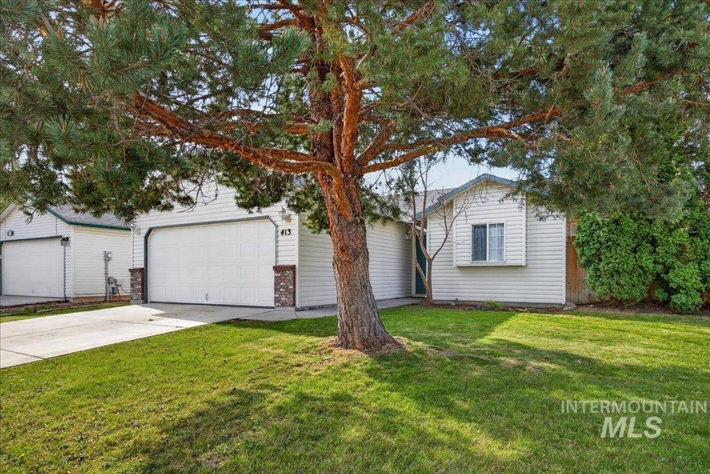 Photo of 413 W White Way, Kuna, ID 83634 (MLS # 98983089)