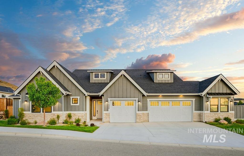 Photo of 1848 S Satellite Way, Boise, ID 83712 (MLS # 98984191)