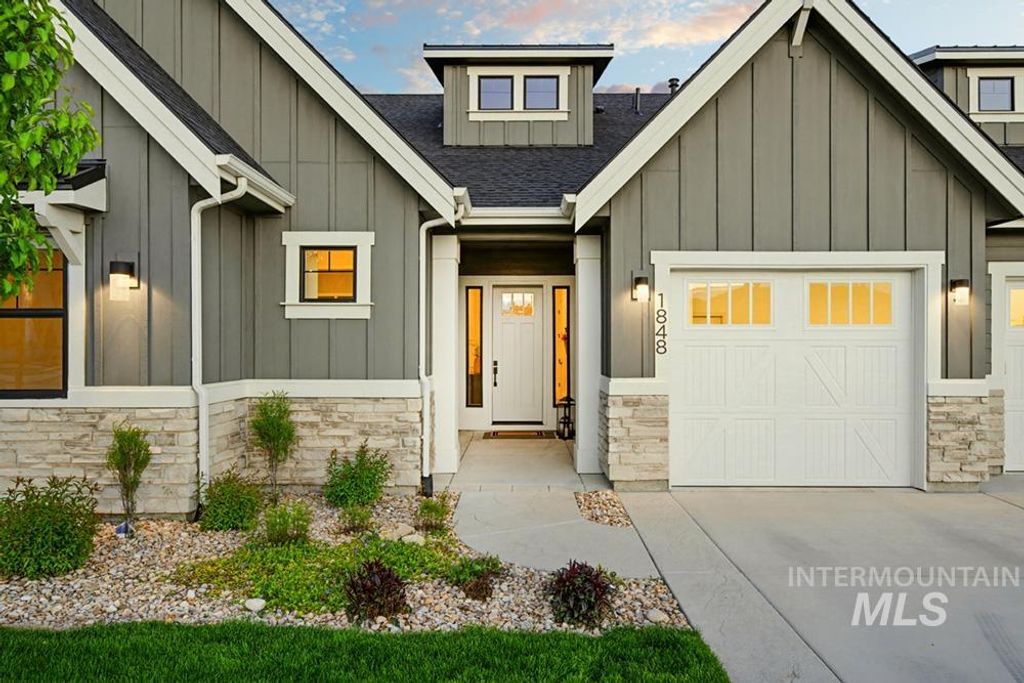 Photo of 1848 S Satellite Way, Boise, ID 83712 (MLS # 98984191)