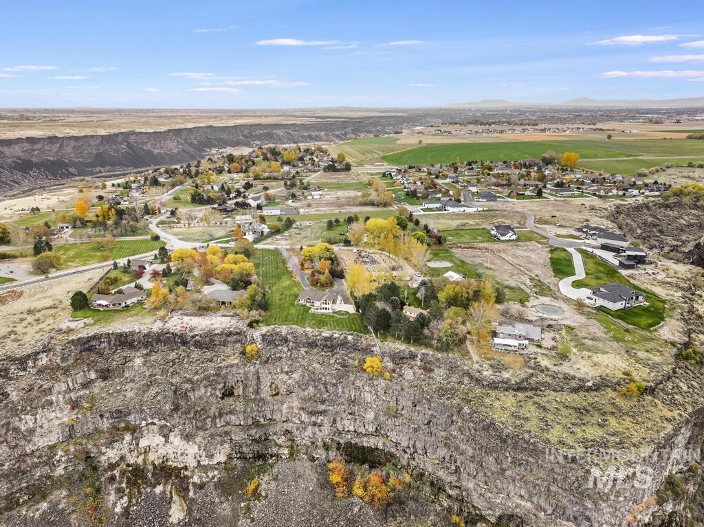 Aerial overview of property's location