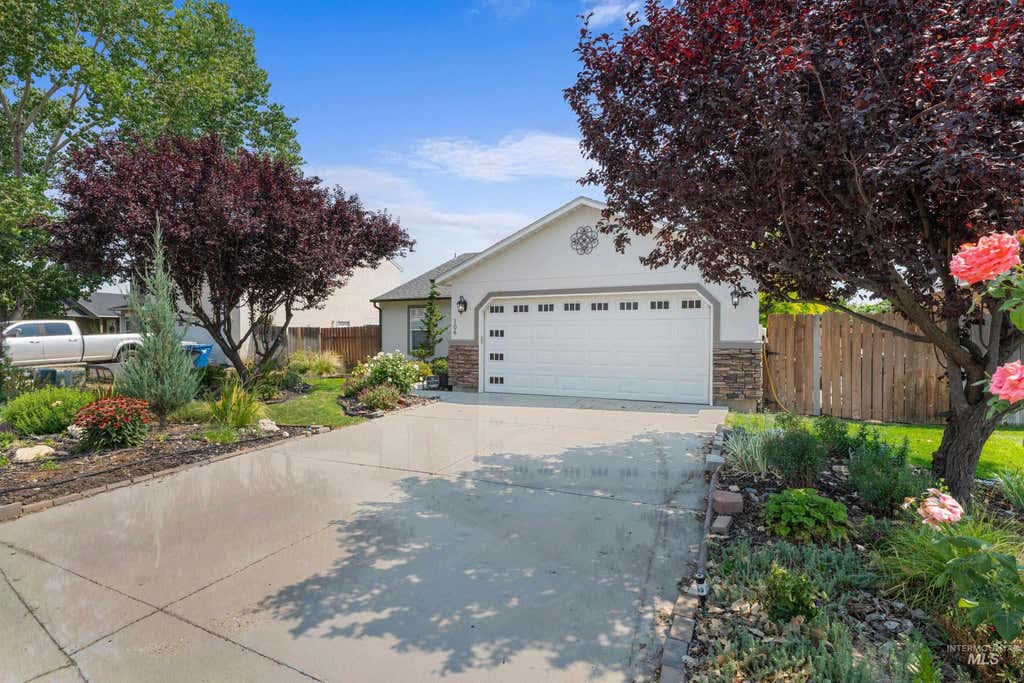 Photo of 106 Bridgeport Ave, Caldwell, ID 83605 (MLS # 98995060)