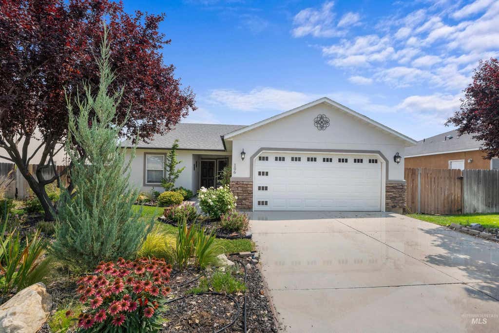 Photo of 106 Bridgeport Ave, Caldwell, ID 83605 (MLS # 98995060)
