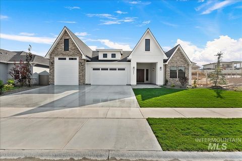 9833 S Peregrine Falcon Ave. Nampa ID 83686