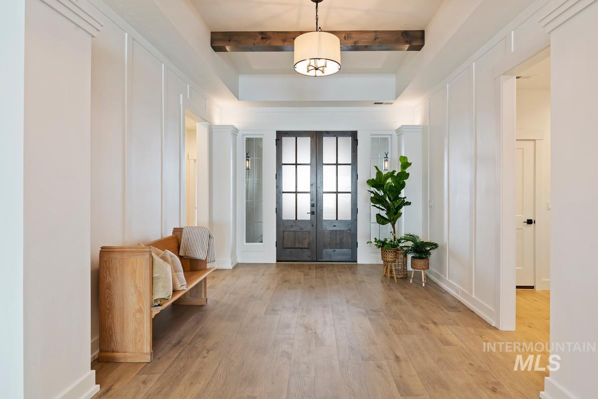 9833 S Peregrine Falcon Ave.