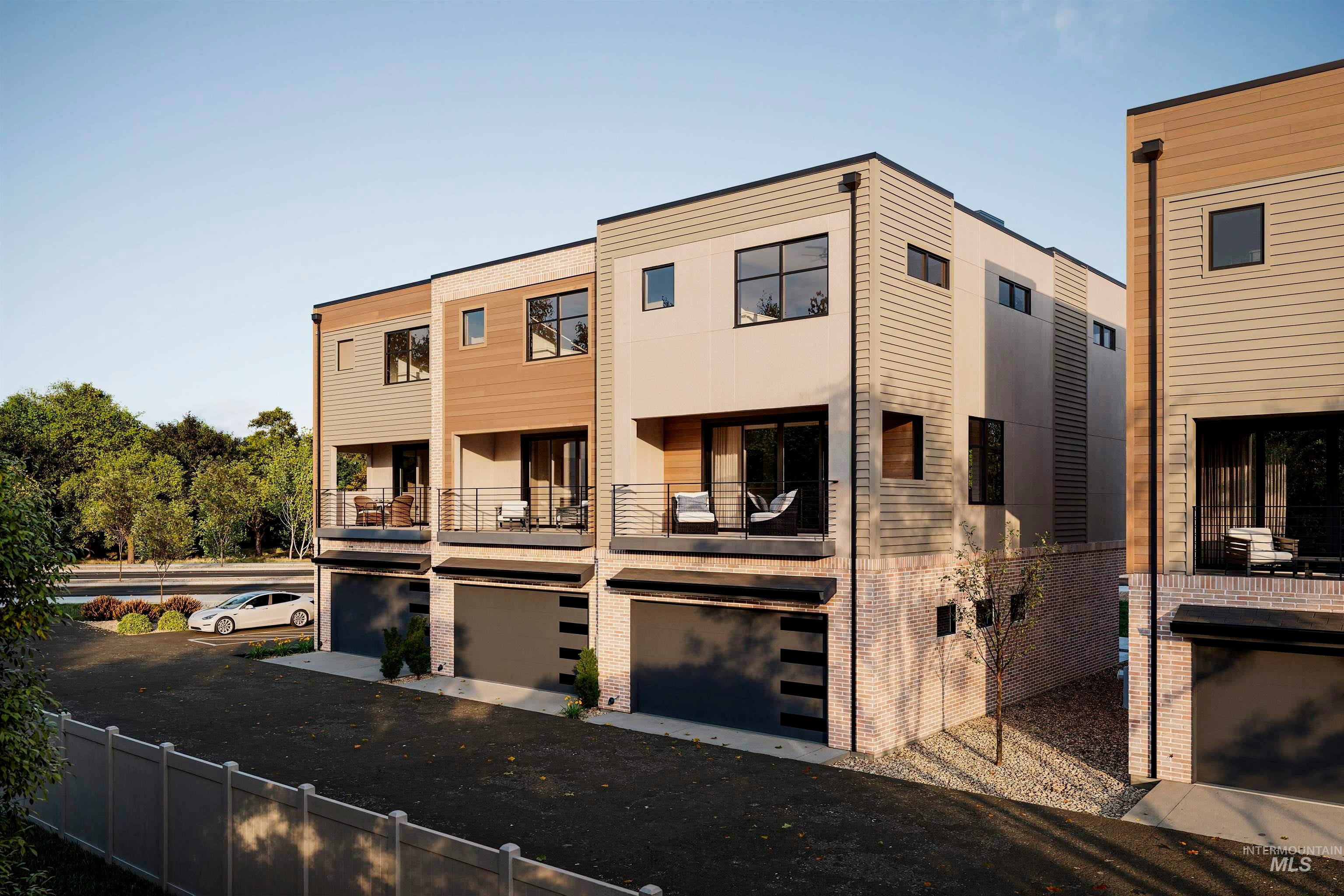 3231 W Moore