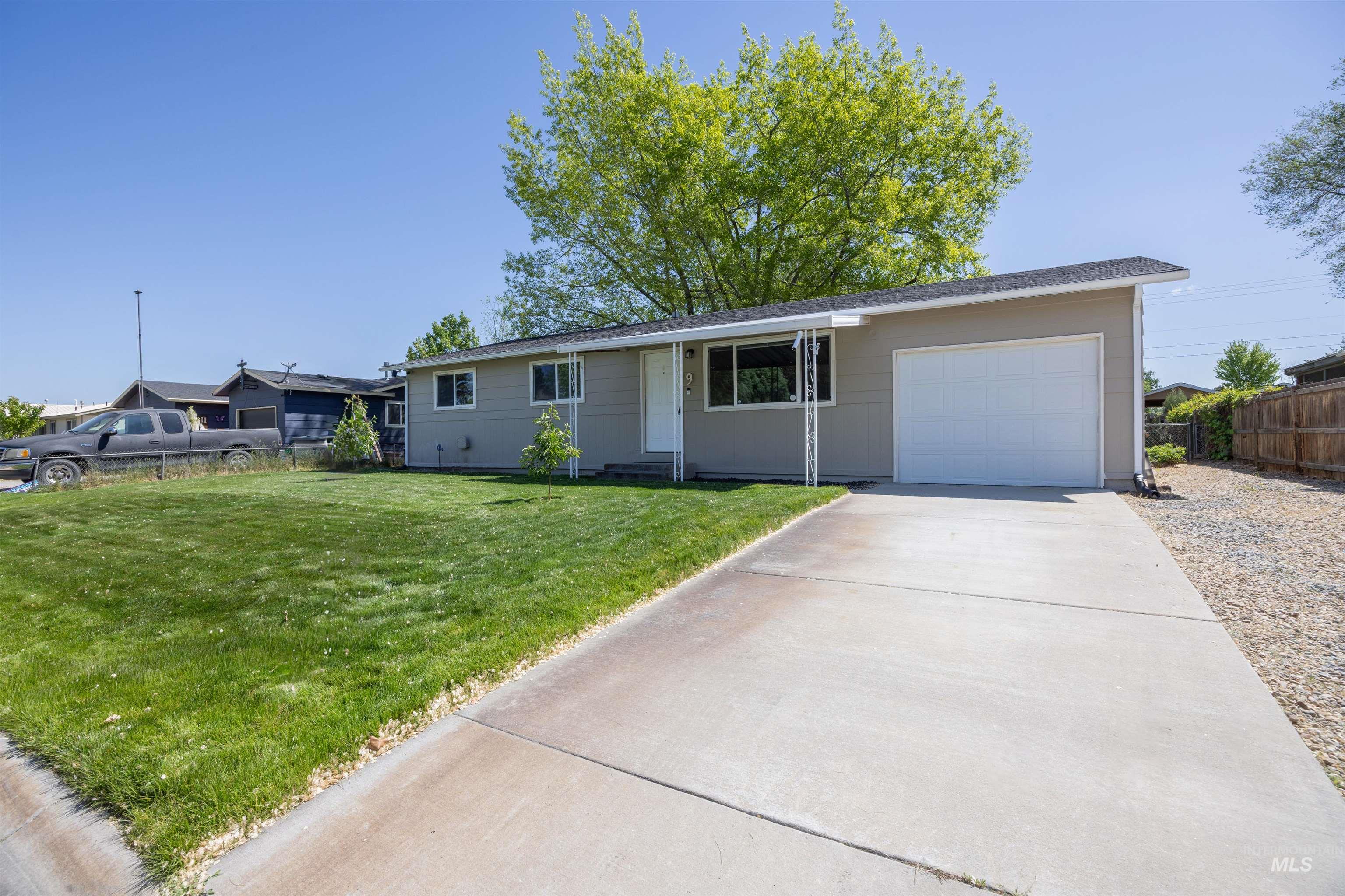 9 Villa Dr.