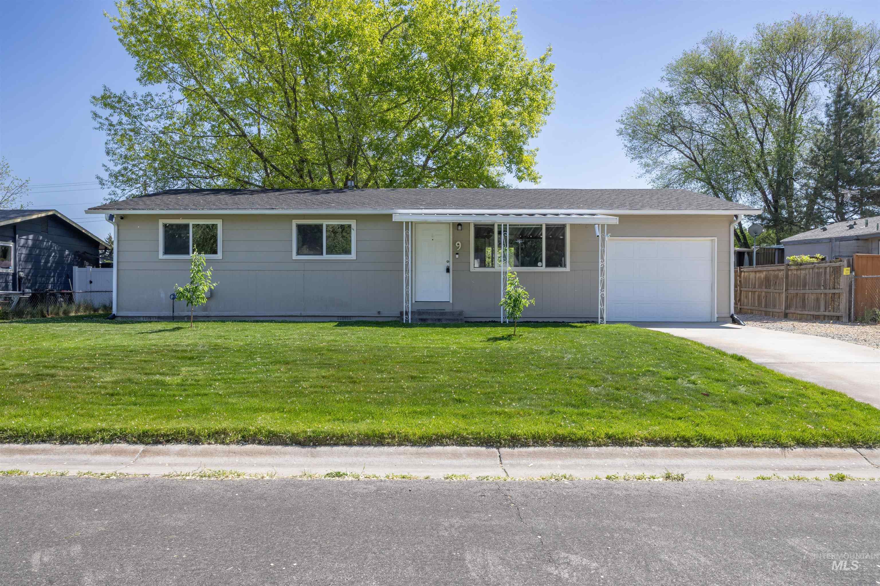 9 Villa Dr.