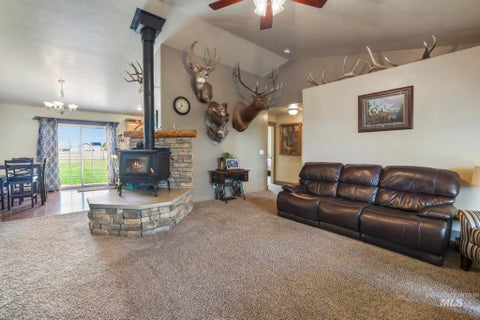 Photo of 272 Primrose Way, Shoshone, ID 83352 (MLS # 98988977)