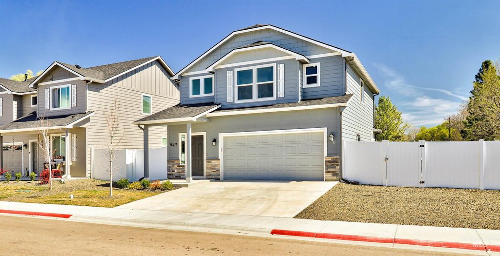 Photo of 947 N Acer Loop, Nampa, ID 83687 (MLS # 98981134)