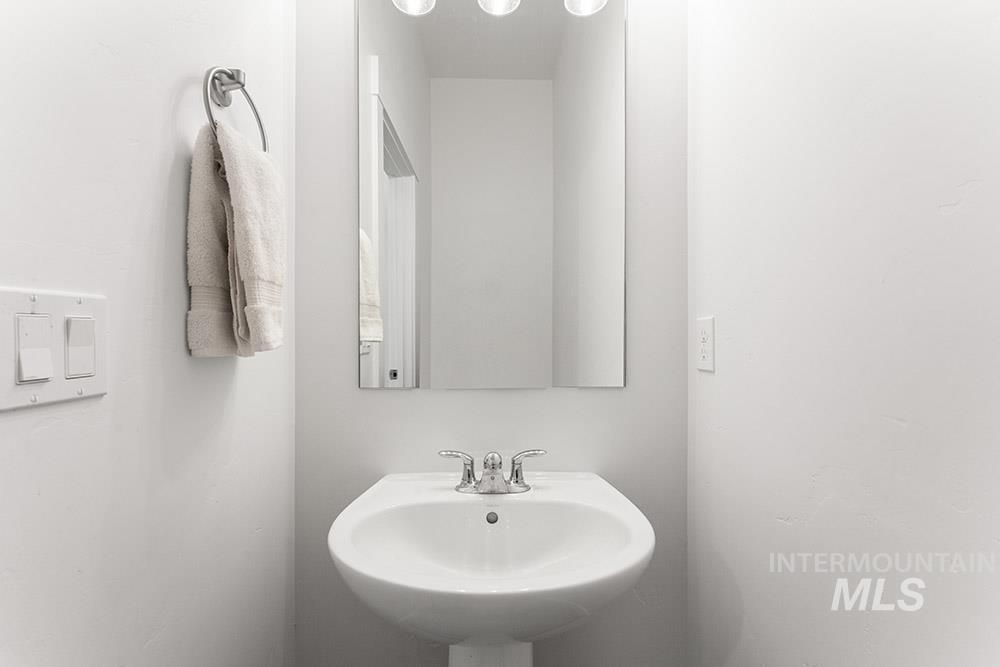 Bathroom with a sink