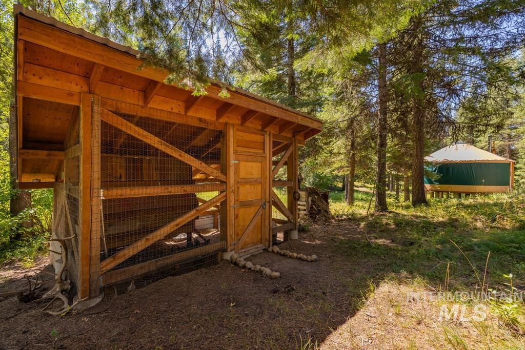 Exterior space with an outdoor structure and exterior structure