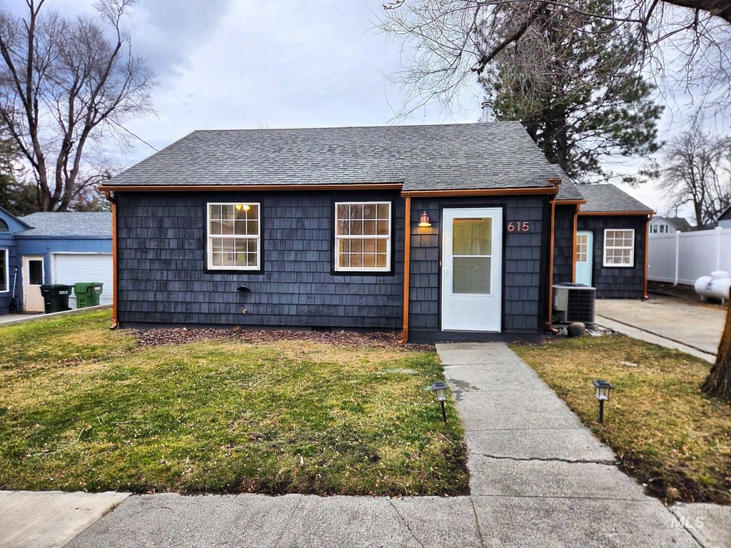 Photo of 615 S B St, Grangeville, ID 83530 (MLS # 98975388)