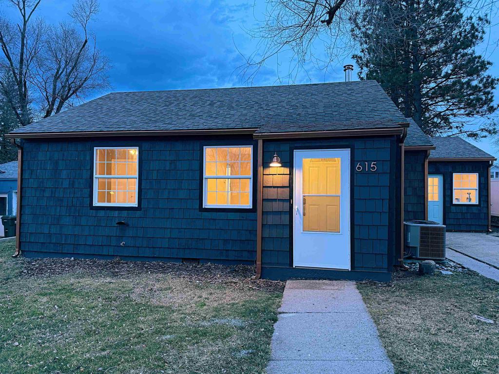 Photo of 615 S B St, Grangeville, ID 83530 (MLS # 98975388)