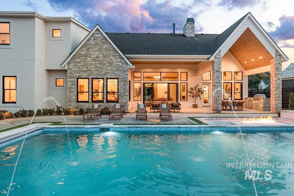 Photo of 1948 W Oakhampton Dr, Eagle, ID 83616 (MLS # 98966353)