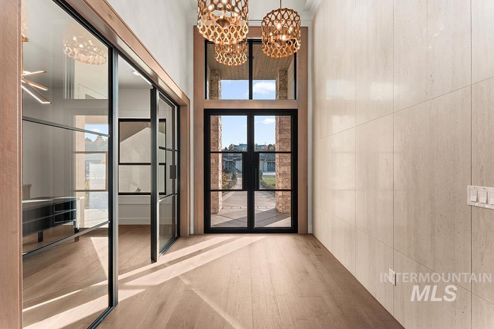 1948 W Oakhampton Dr