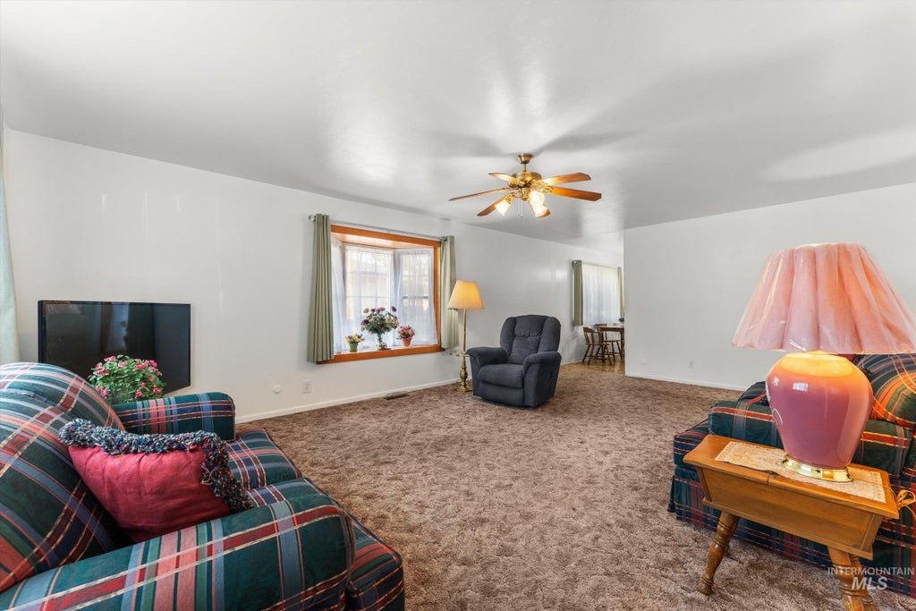 Photo of 980 N 6th East, Mountain Home, ID 83647 (MLS # 98995380)