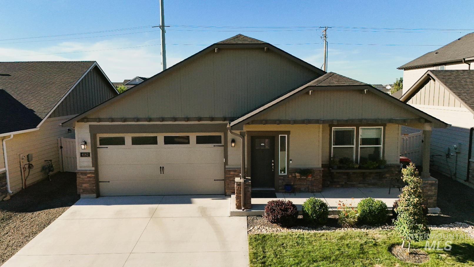 6182 W Los Flores Drive