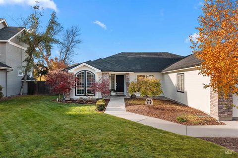 Photo of 1453 N Ellington Pl, Eagle, ID 83616 (MLS # 98967564)