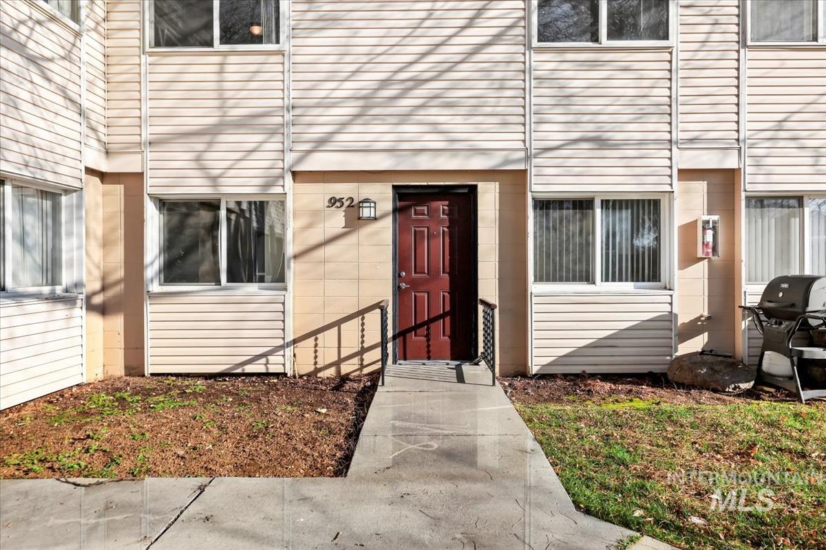 Entrance to property