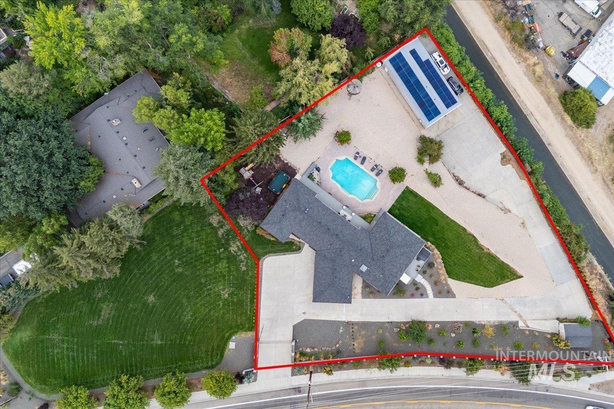 3200 N Mountain View Dr