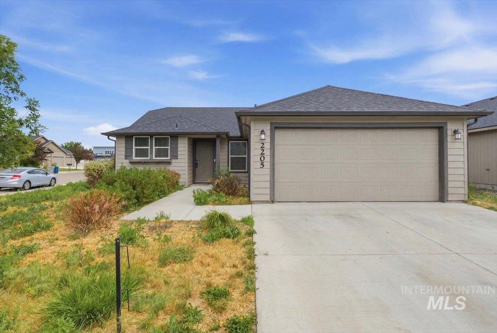 Photo of 2205 E Elm Grove Dr, Nampa, ID 83686 (MLS # 98989661)